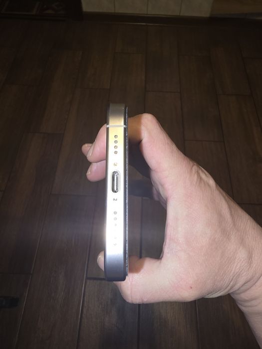 IPhone 16 pro max (256 Gb Natural Titanium)