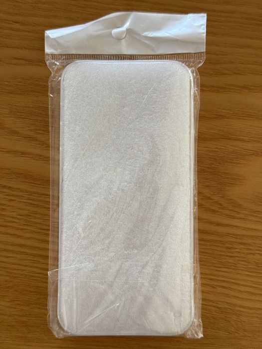 Capas de Proteção iPhone 12 / 12 Pro (Transparente e Preta - Novas)