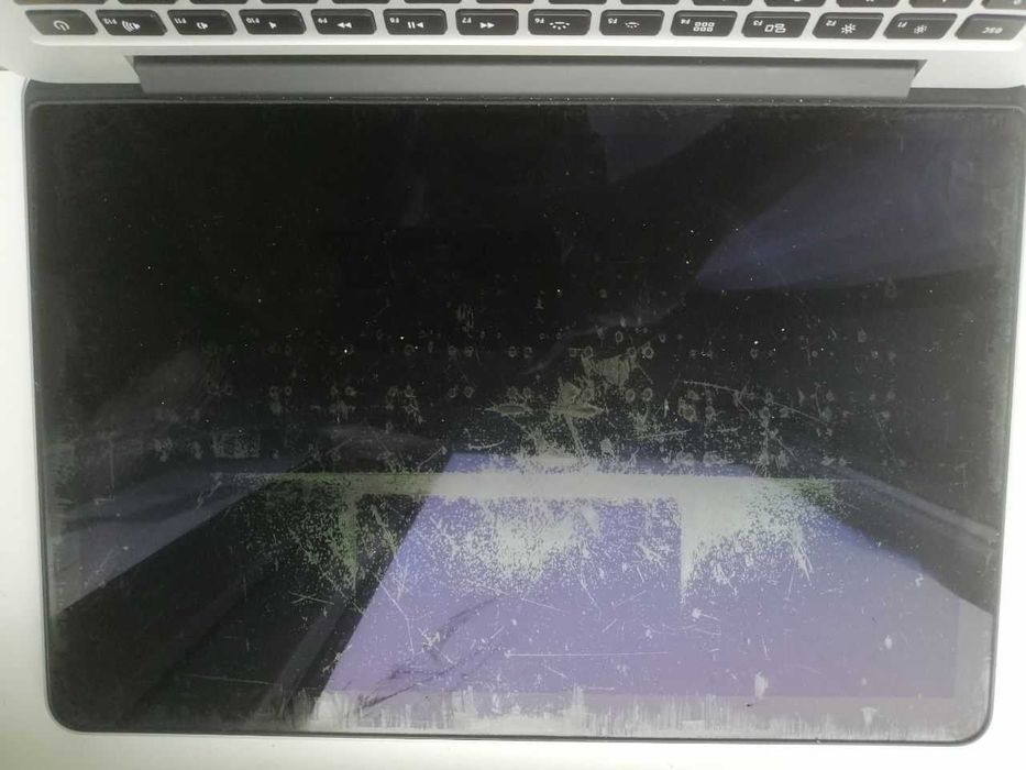 Ноутбук MacBook Pro 13,3" A1708 emc