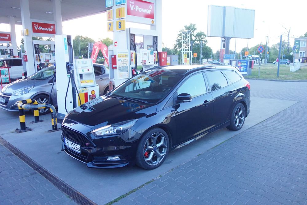 Ford Focus Focus ST 2.0 xenon, skóry, elektryka, full
