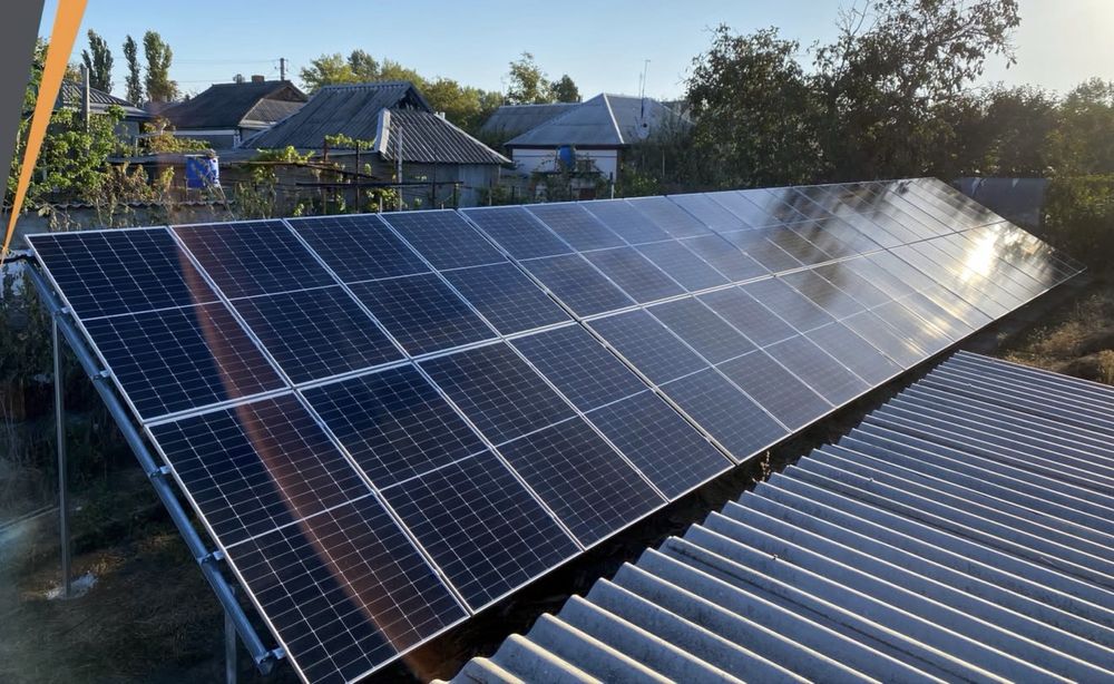 Сонячні батареї монтаж сонячних панелей, сонячна електростанція