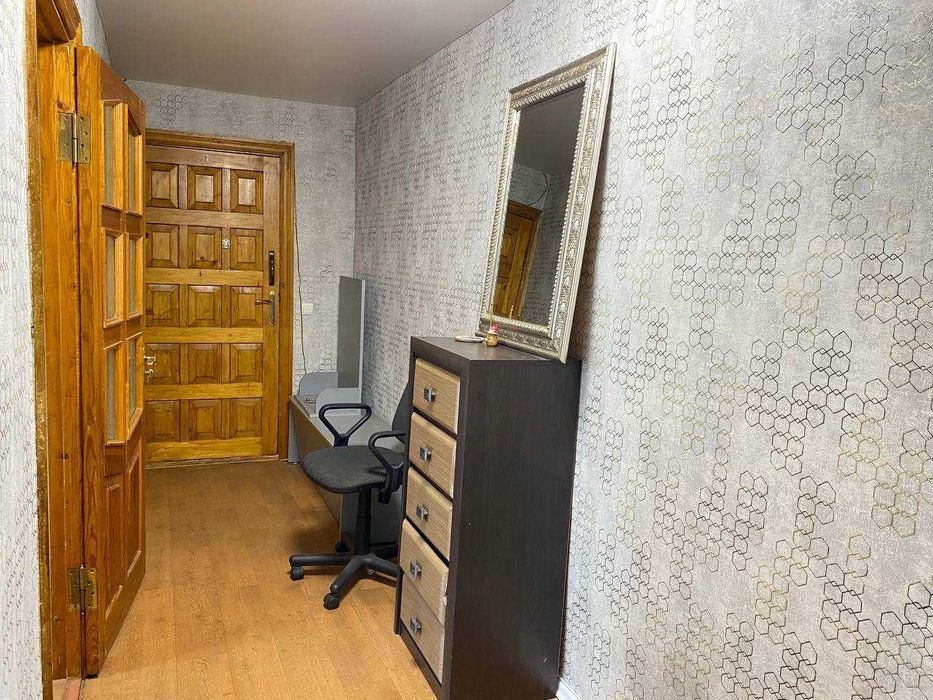 Продам 2 к квартиру на Свердловському масиві 4561