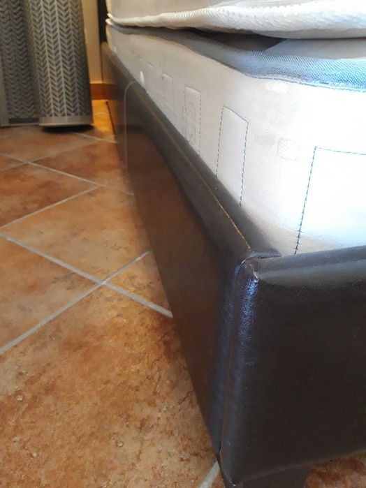 Cama de Casal antiga ótimo estado, preta