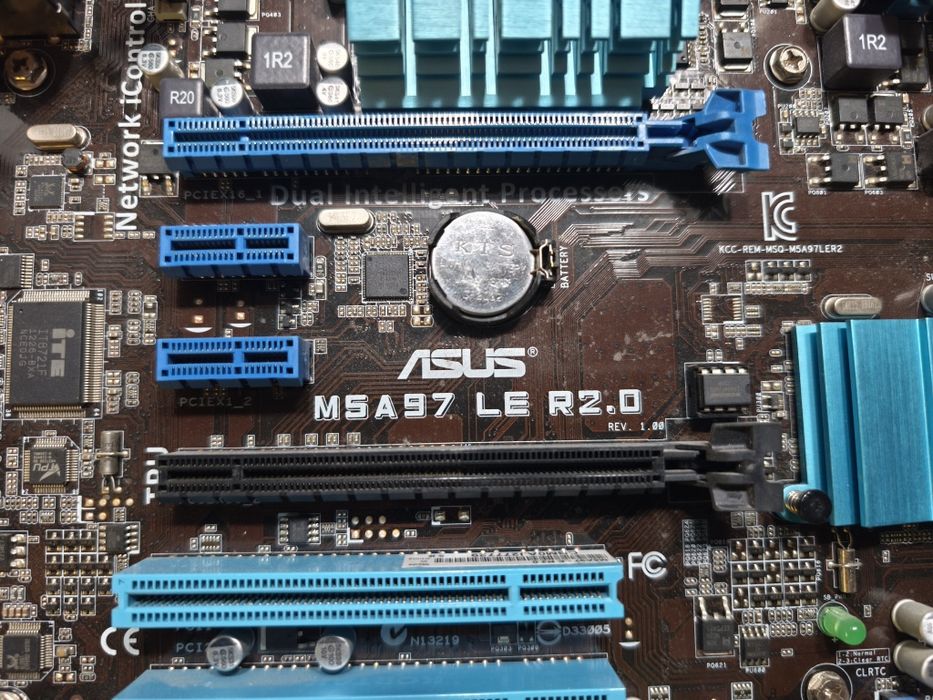 Obudowa z płytą główną, procek AMD FX6300, ram 2x 2gb ram