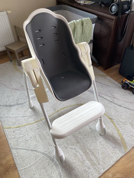 Krzeselko do karmienia