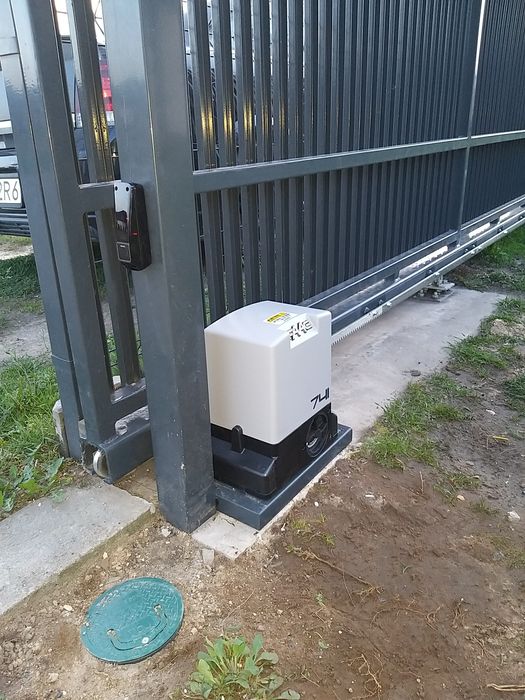 Automat do bramy przesuwnej. Kompleksowo