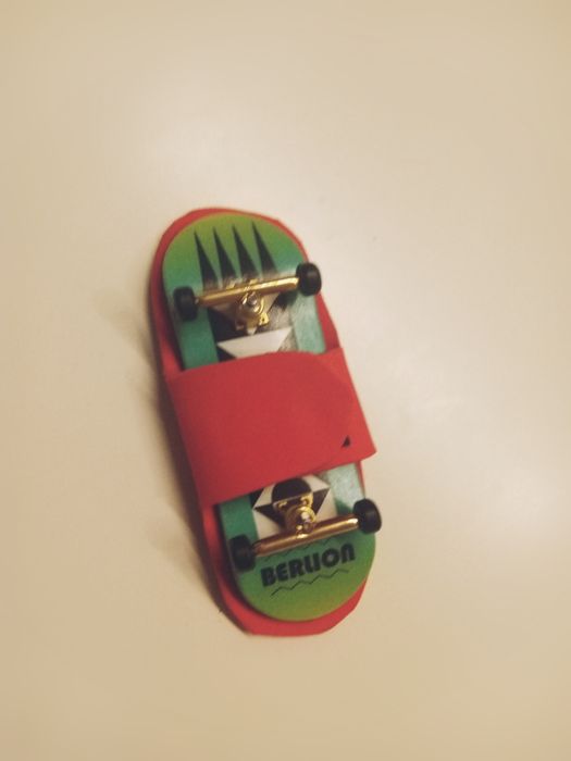 Capa para finguerboard caseira.