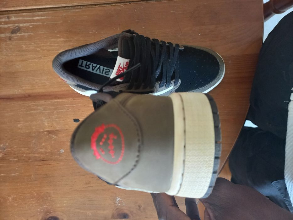 Air jordan 1 low travis scott