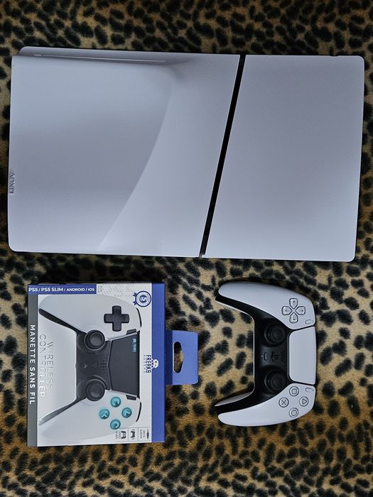 Consola PS5 1TB + 2 comandos. Garantia de loja. Sony Playstation 5.