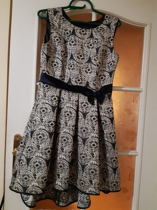 Sukienka na wrsele, święta i sylwestra