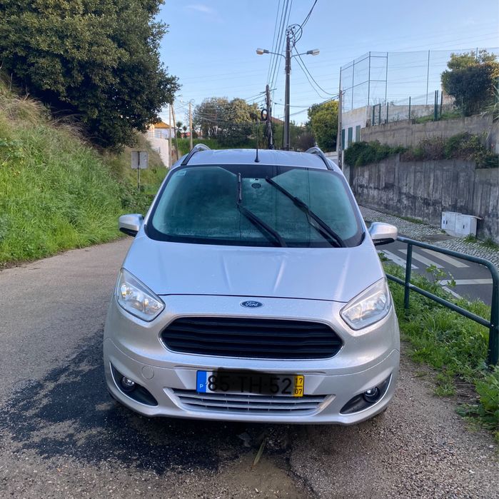 Ford tourneo courier