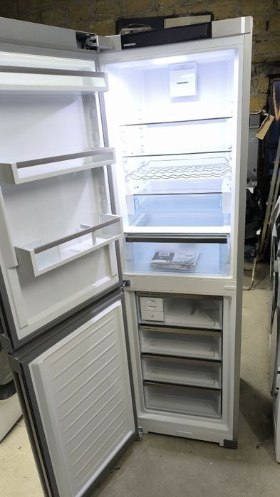 Холодильник(Новий) Liebherr CNsfc 573i з EasyFresh та NoFrost