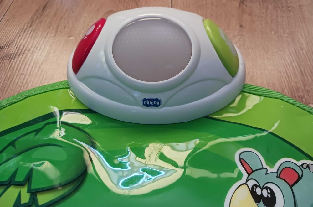CHICCO Elektroniczna mata do gry w klasy
