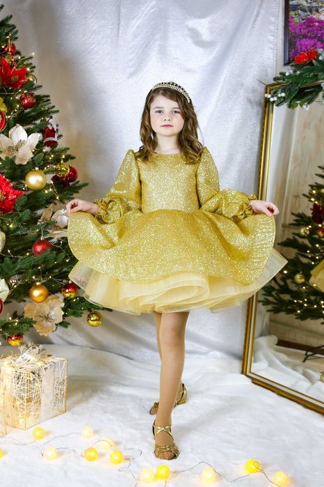 Золота святкова сукня 122