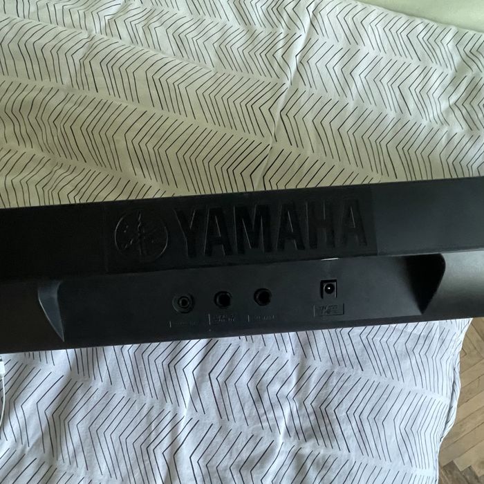 Синтезатор Yamaha PSR E273