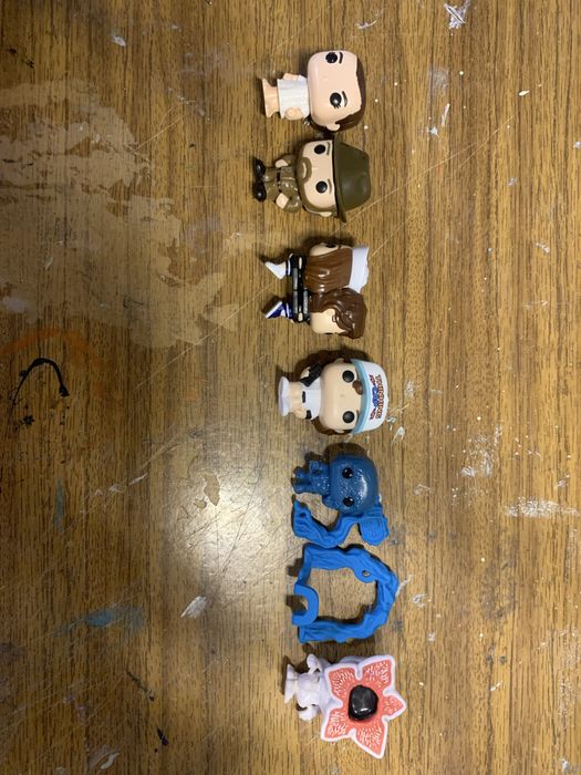 StrangerThings обмін іграшки з кіндеру