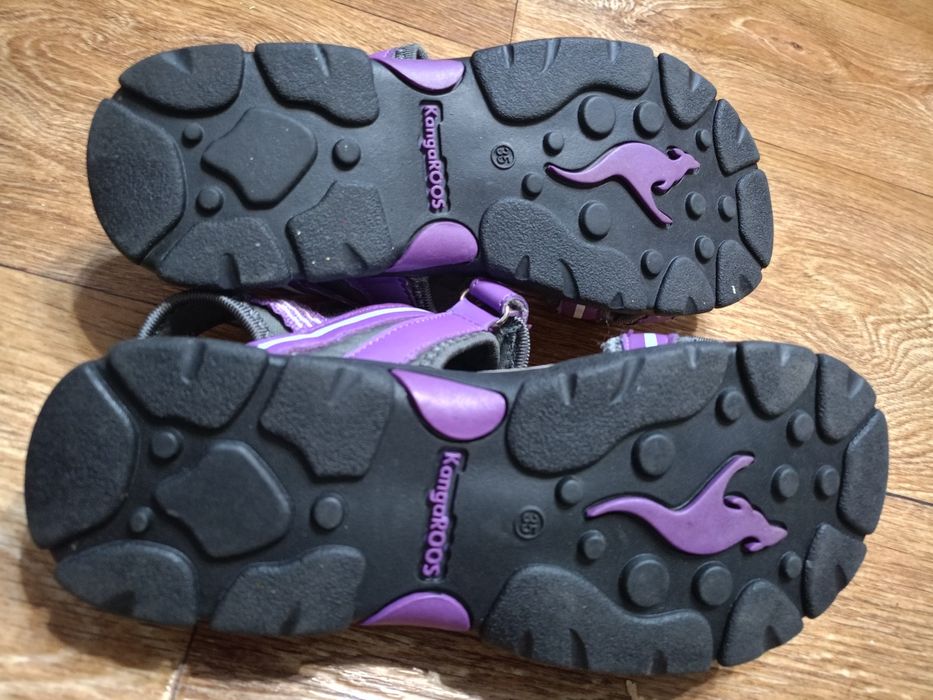 Босоніжки для дівчинки Kangaroos