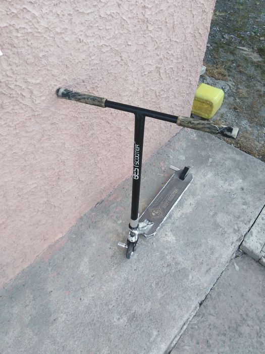 Трюковий самокат