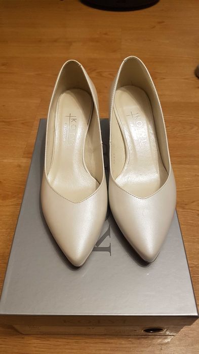 Czółenka ślubne Kotyl buty nowe biała perła rozmiar 37