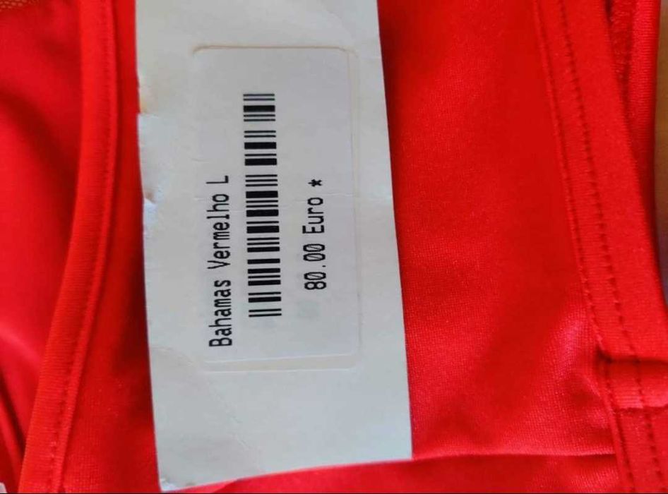 Biquíni vermelho