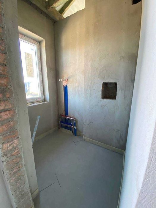 Продається  будинок у селі Боратин. Можна  під "Є ОСЕЛЯ"