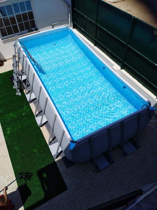 Piscina desmontável Usada Bestway 4,88×2,44×1,22
