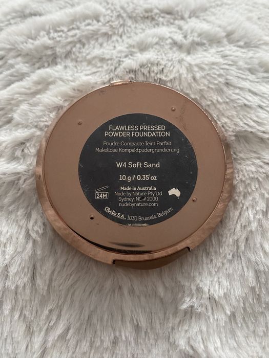 Nude by Nature Flawless Pressed Powder Foundation puder prasowany