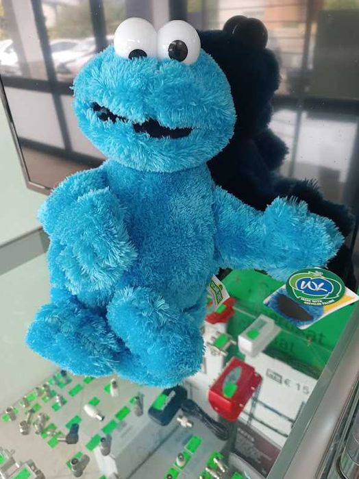 PROMO:Peluche Rua Sésamo Monstro das Bolachas 37cm(new version 2025)