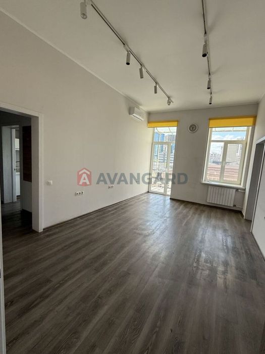 Продам 4к квартиру вул. Антоновича, метро Олімпійська