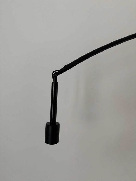 Candeeiro de pé IKEA SKAFTET – Base arco preta