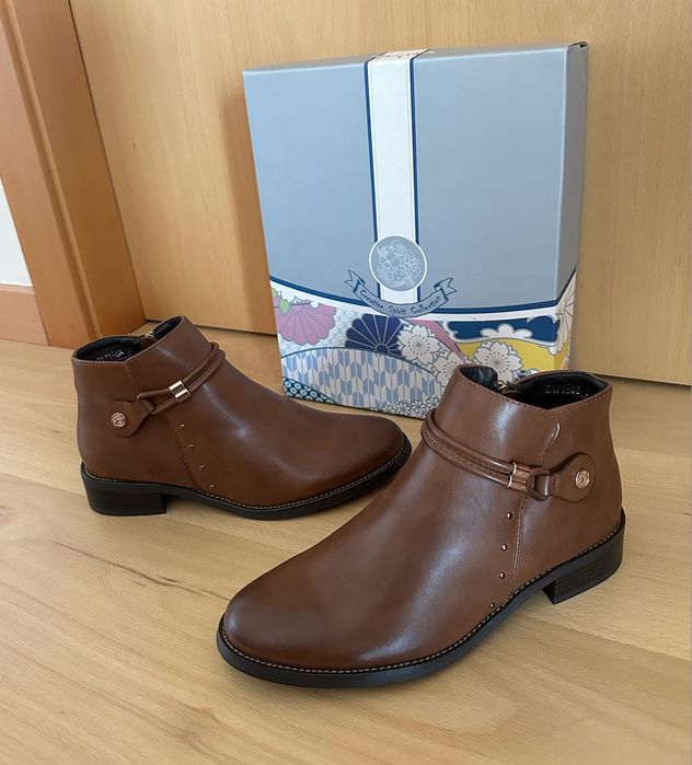 Botas Castanhas Novas Nº 38