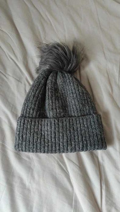 Gorro com lã M Zara
Usado muito pouco, umas duas vezes