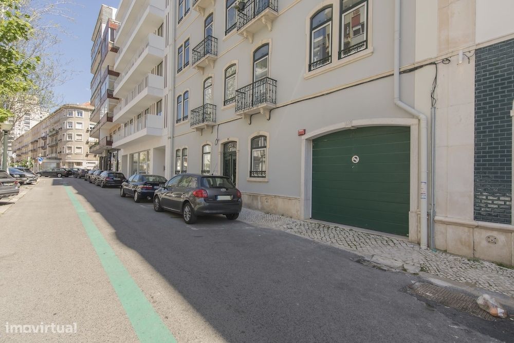 T1 mobilado com logradouro e estacionamento |  Avenidas Novas