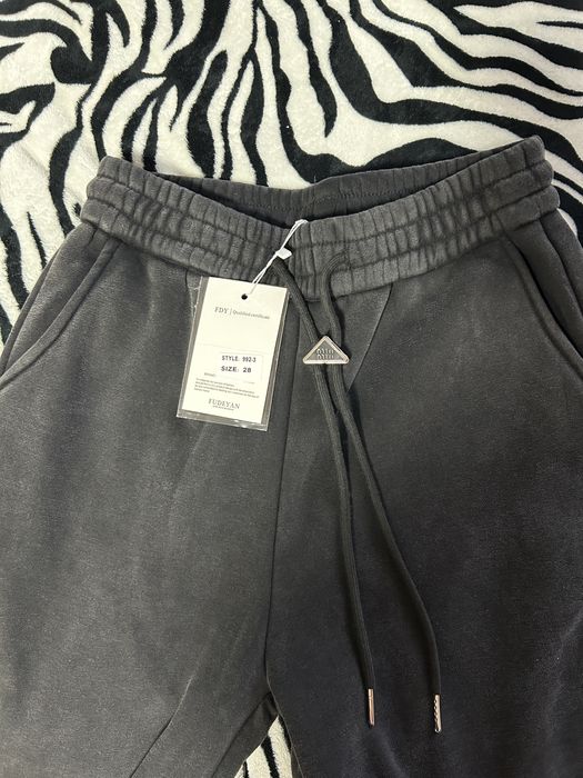 Нові жіночі штани miu miu