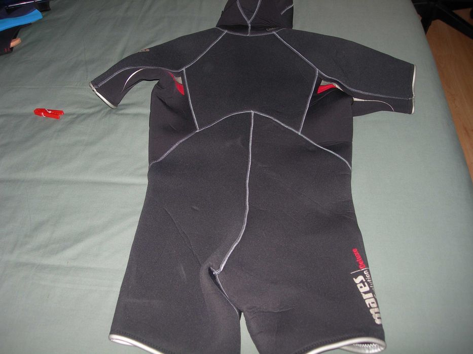 Fato neoprene de mergulho ou pesca submarina.