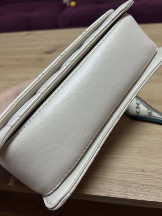 Вечірня сумочка біла