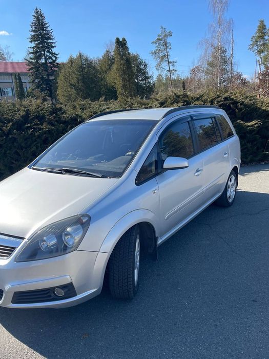 Продам Opel Zafira B 1.8 газ/бенз.