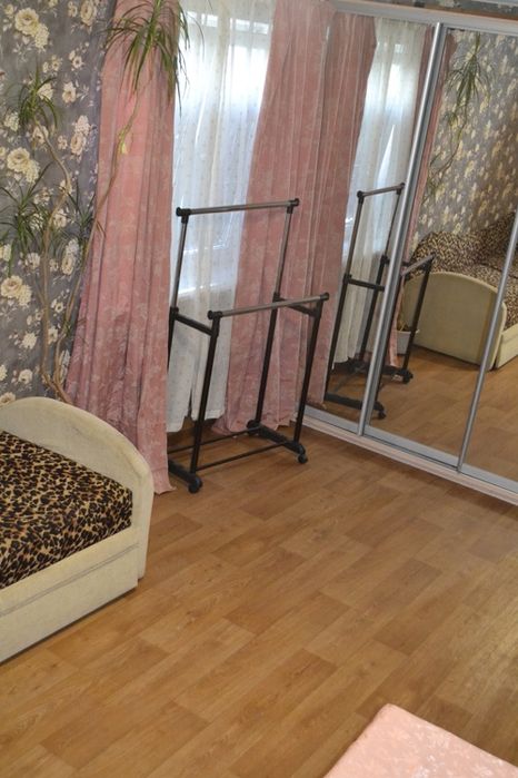 Посуточно Гната Юры 11а, клиника Шалимова , Борщаговка, Святошинский