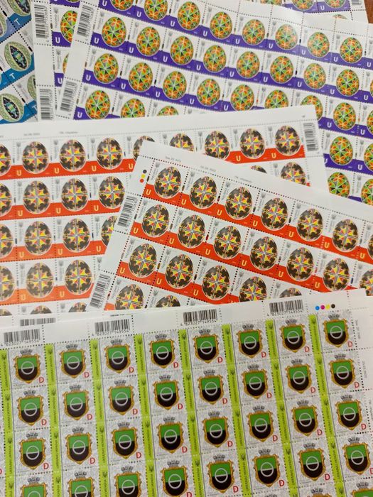 Продам діючі поштові марки