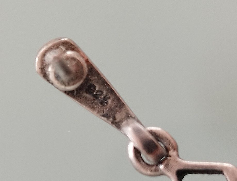 lindos brincos de prata e pedras.pedra reversível. preta (ónix) ou bra