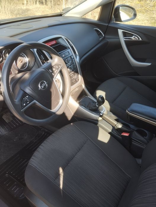 Sprzedam opel astra j