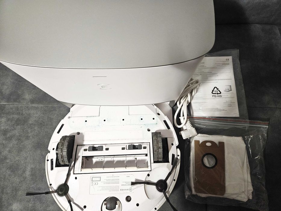 Robot odkurzający ECOVACS DEEBOT T10+ ze stacją ssącą 3,2l 3000 Pa