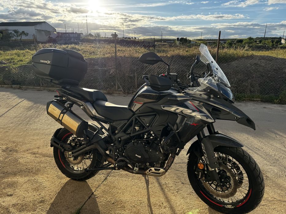 Benelli TRK 502 X 2023 – Impecável – 3.000 km – Garantia – Top Case incluída