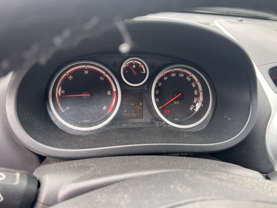 Opel corsa D 2006