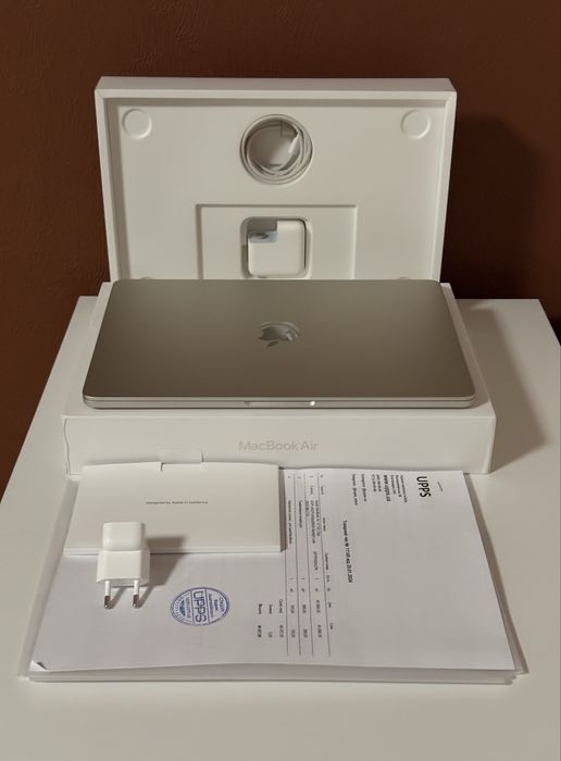 Ноутбук  MacBook Air 13,6 M2 Starlight 2022 (96% батарея)