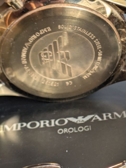 Złoty zegarek Armani
