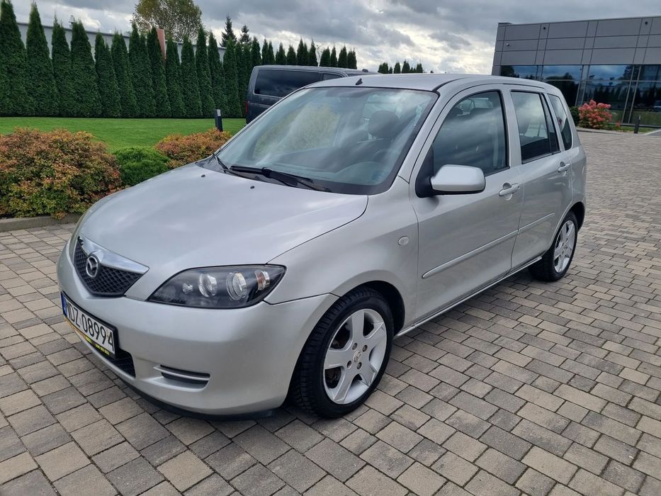 Mazda 2