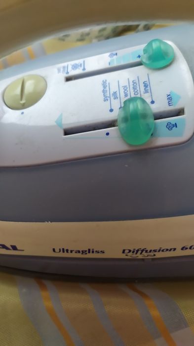 Утюг TEFAL c подставкой