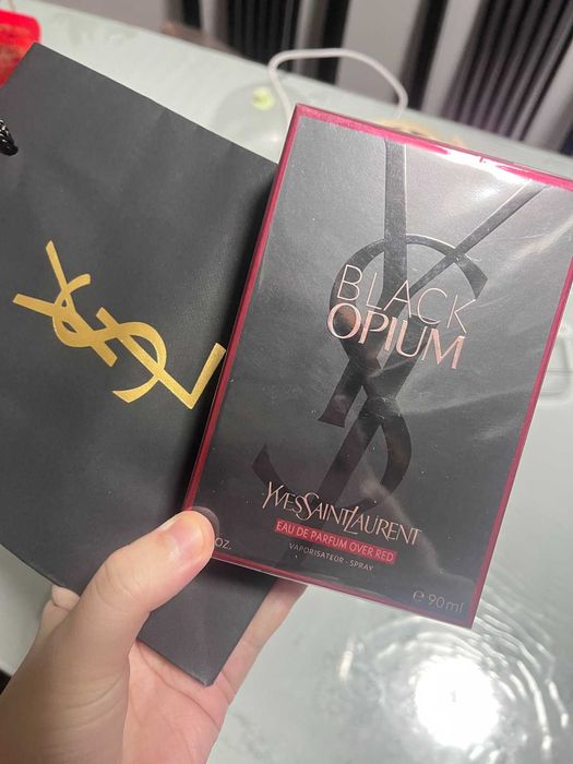 NowePerfumyYvesSaintLaurentBlackOpiumOverRed90ml