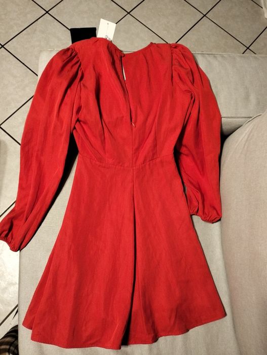 Damska czerwona sukienka Reserved